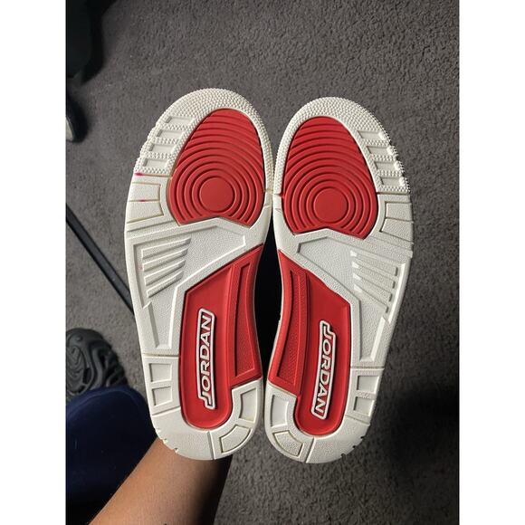 Size 7.5M/9W-Air Jordan 3 Retro Vogue x Anna Wintour - Picture 6 of 7